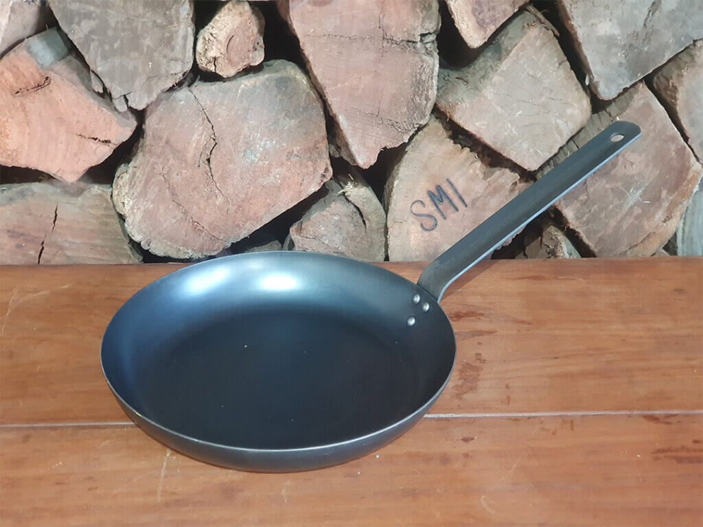 SMI OZ IRON KOOKWARE™ Skillets & Frying Pans – RSSH 265